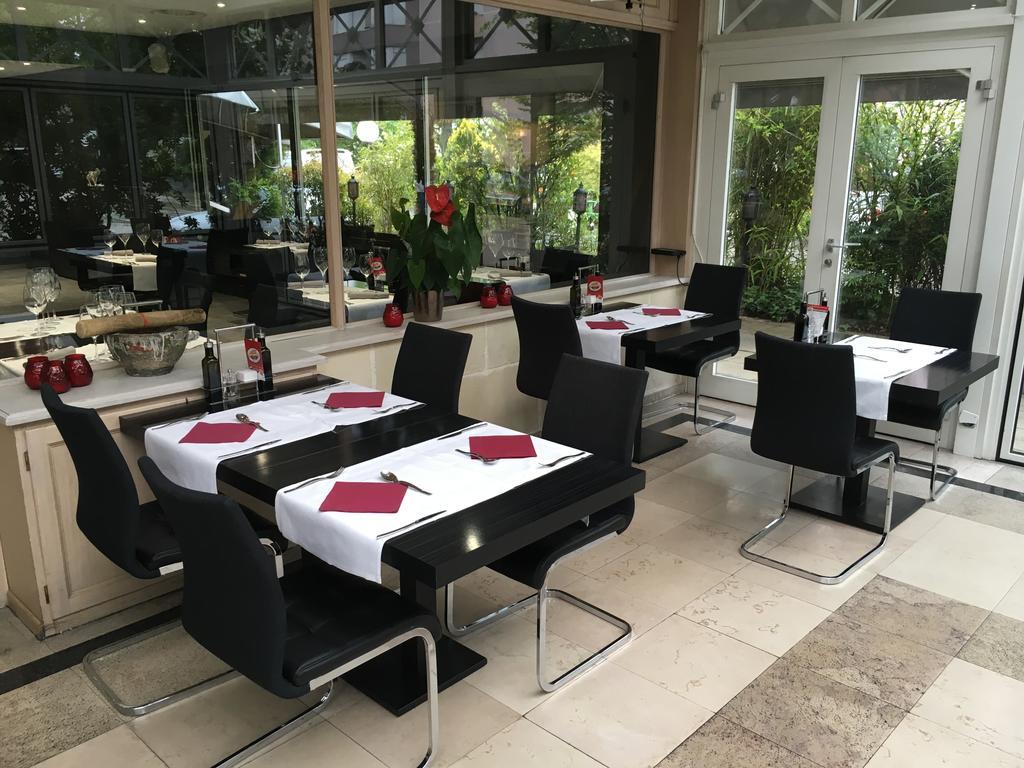 Hostellerie De La Vendee Lancy Exteriér fotografie