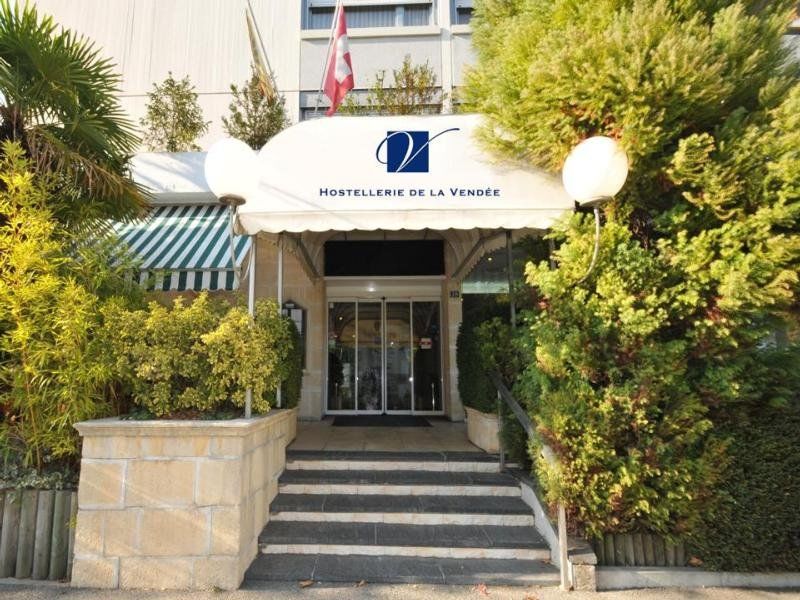 Hostellerie De La Vendee Lancy Exteriér fotografie
