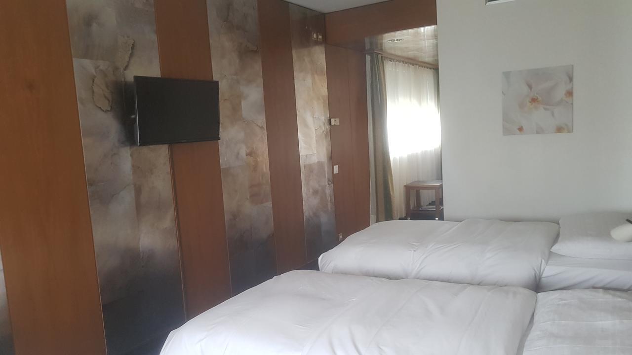 Hostellerie De La Vendee Lancy Exteriér fotografie