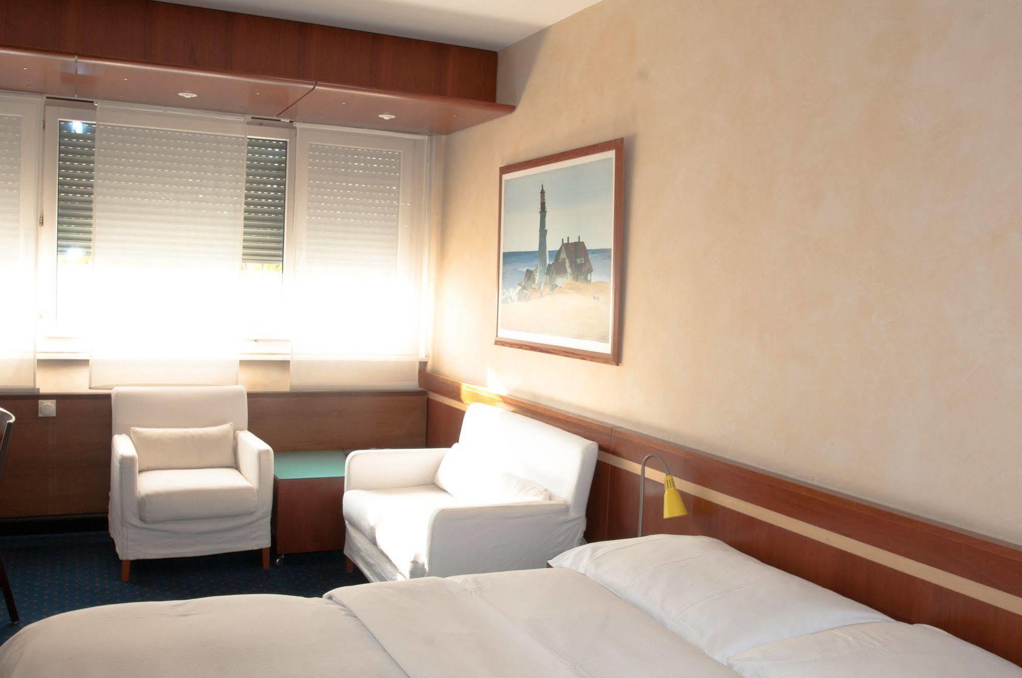 Hostellerie De La Vendee Lancy Exteriér fotografie