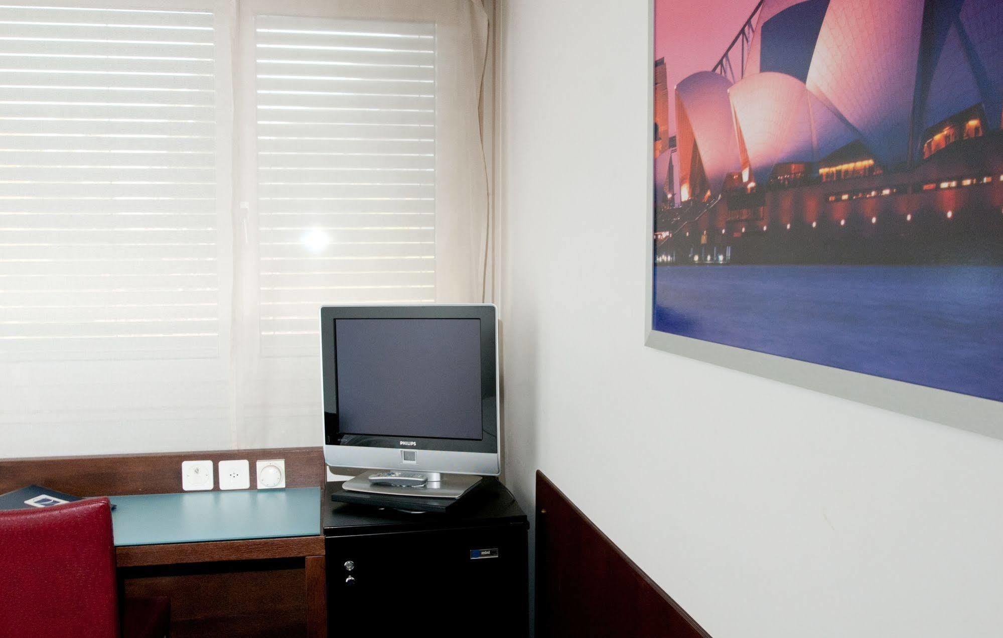 Hostellerie De La Vendee Lancy Exteriér fotografie