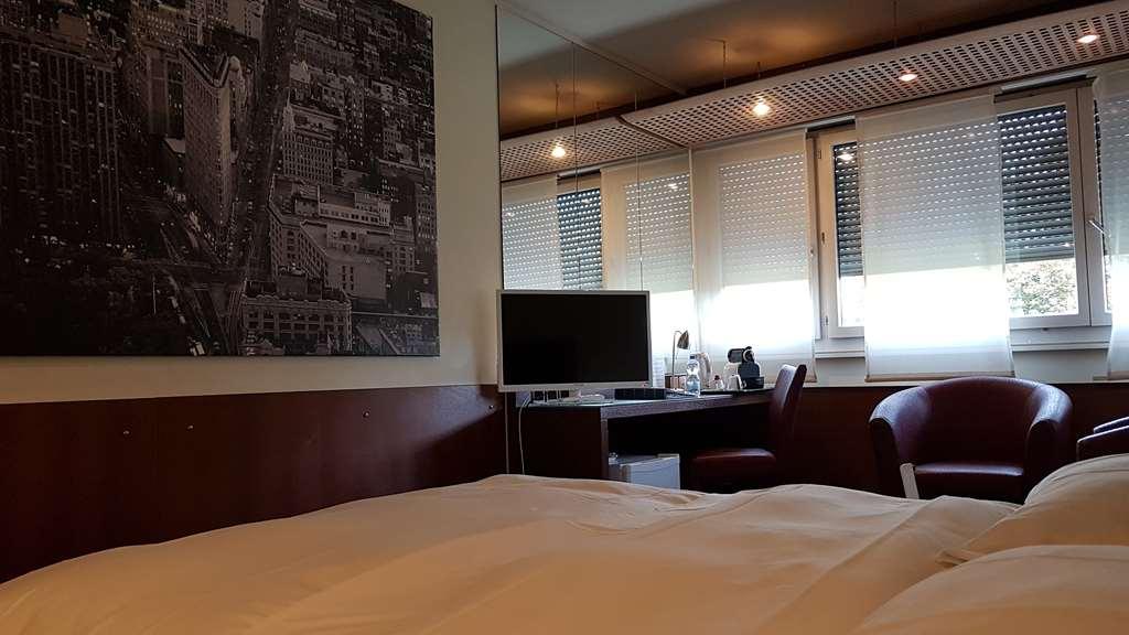Hostellerie De La Vendee Lancy Pokoj fotografie